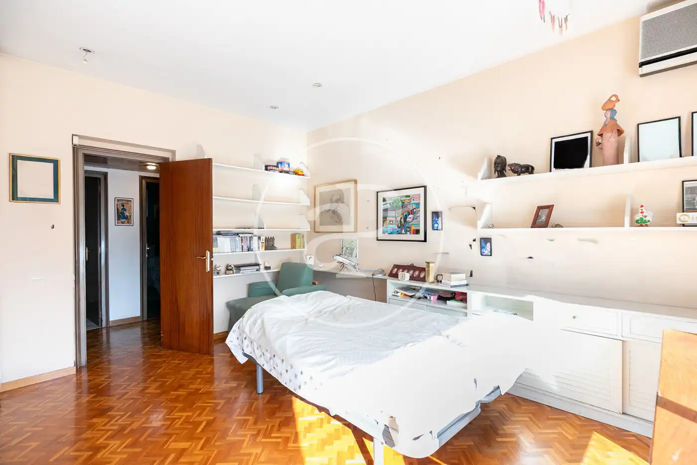 Habitación de Piso en venta en Barcelona con Aire acondicionado, Calefacción y Terraza