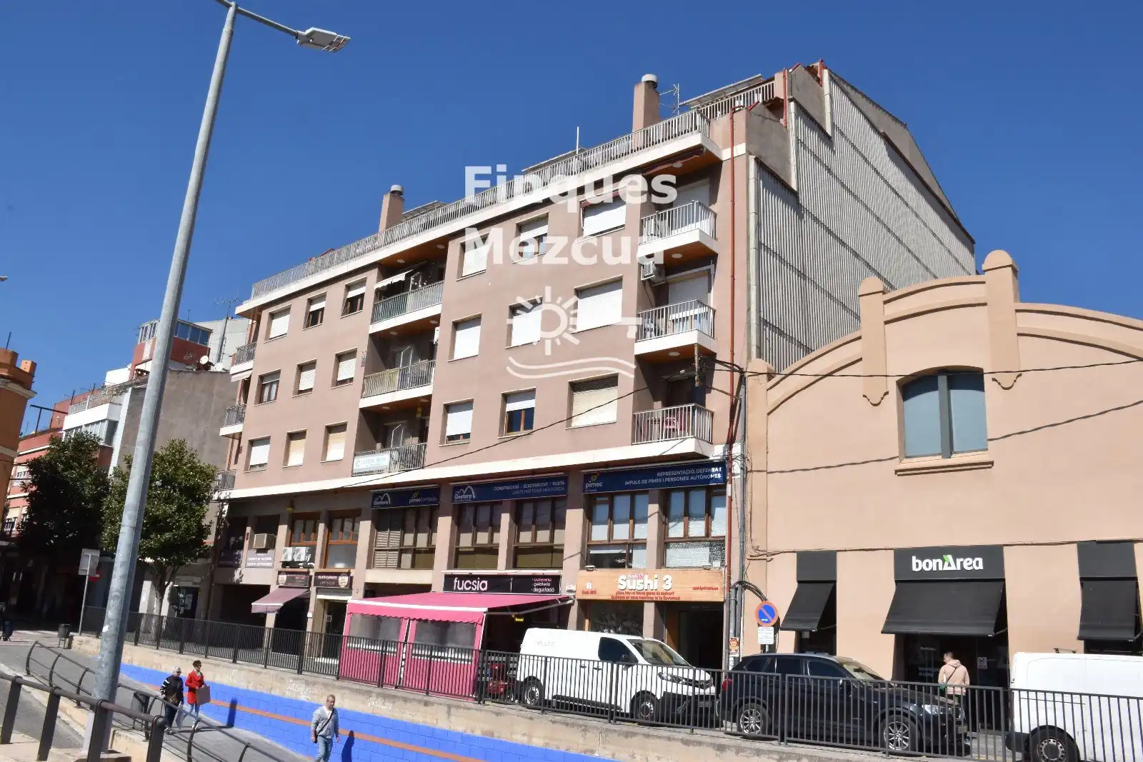 Vista exterior de Àtic en venda en El Vendrell amb Aire condicionat, Calefacció i Terrassa