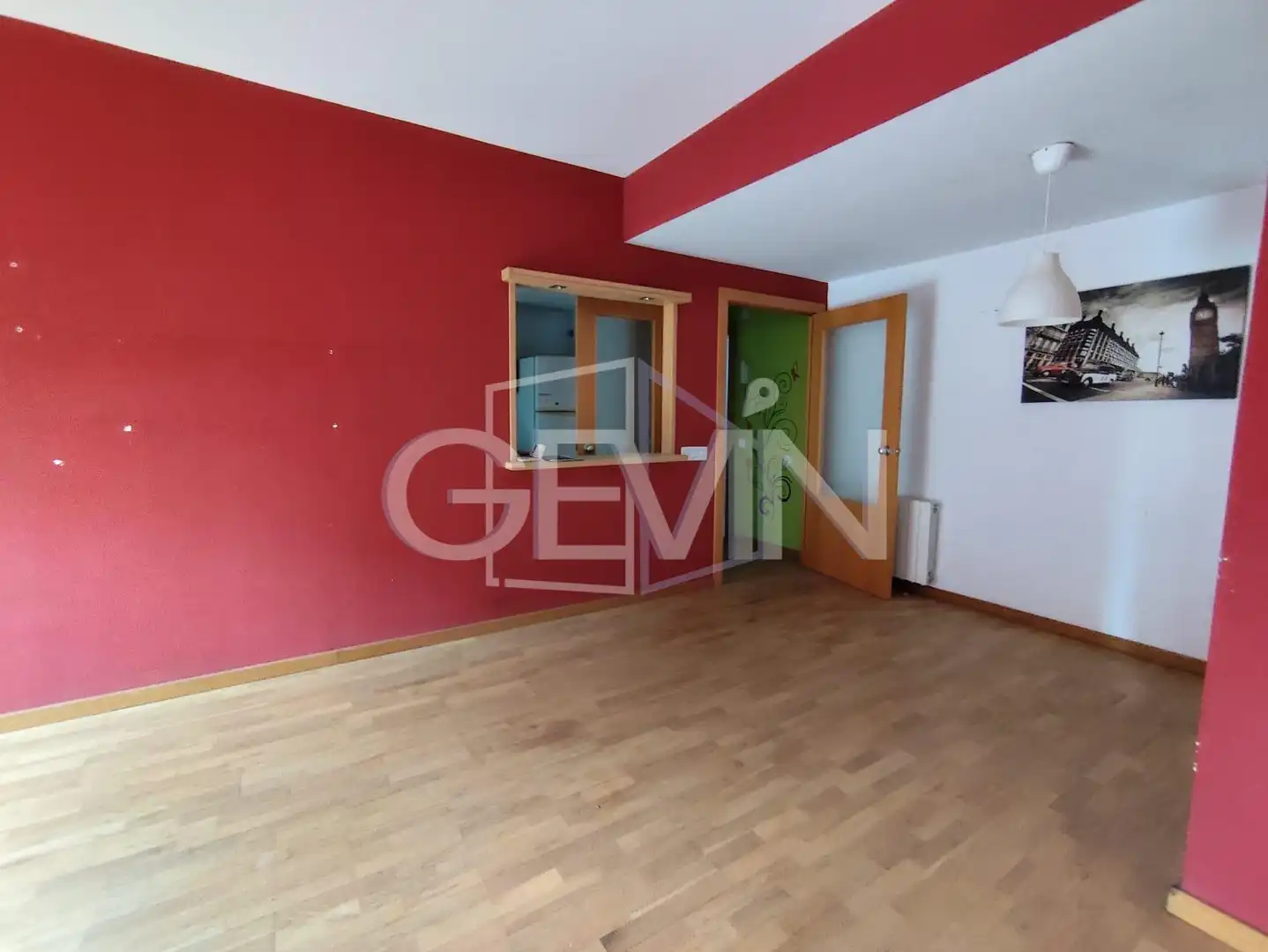 Sala de estar de Piso en venta en Santa Perpètua de Mogoda con Aire acondicionado, Calefacción y Jardín privado