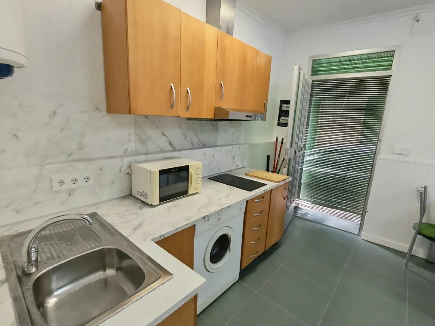 Cuina de Apartament de lloguer en Murcia amb Aire condicionat, Moblat i Rentadora