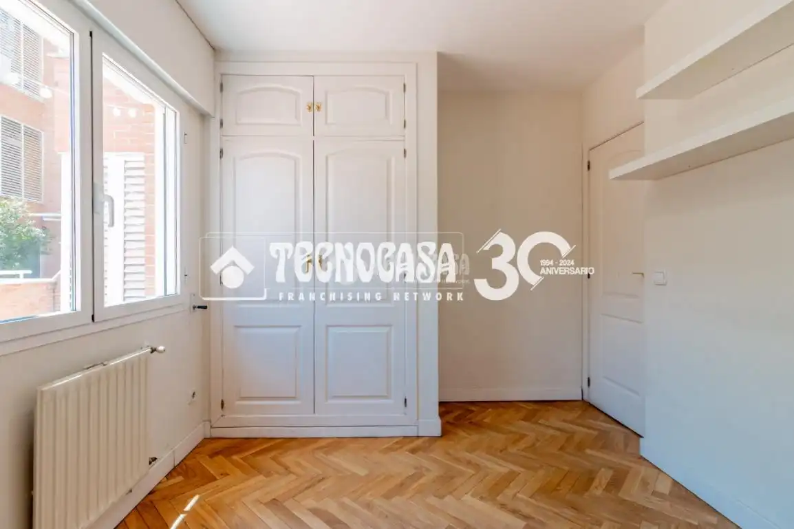 Dormitori de Pis en venda en Madrid amb Parquet i Terrassa