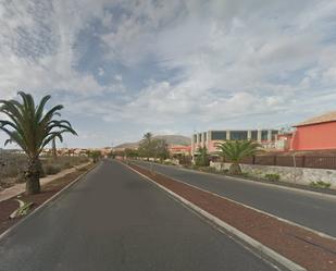 Vista exterior de Casa adosada en venda en La Oliva amb Terrassa