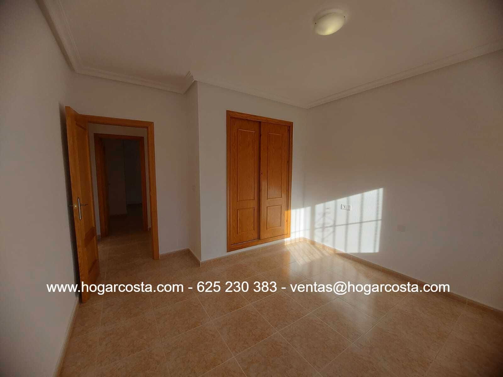House or chalet for sale in Algorfa  with Private garden, Terrace and Oven