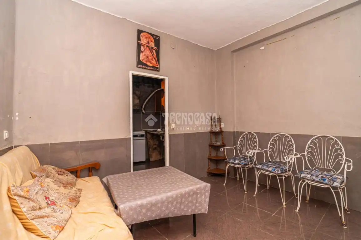 Dormitori de Casa adosada en venda en Linares amb Aire condicionat i Terrassa