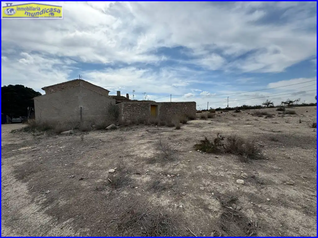 Country homes for sale in Fortuna