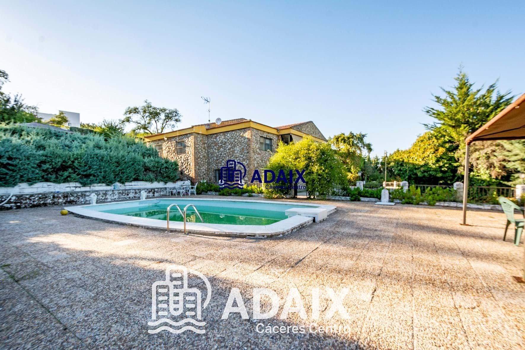 Garden of House or chalet for sale in Sierra de Fuentes  with Air Conditioner, Private garden and Terrace
