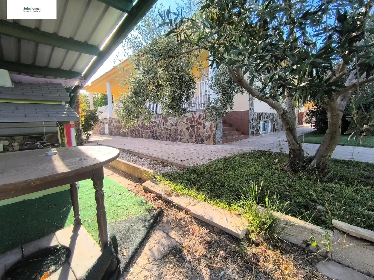 Vista exterior de Casa o xalet en venda en Albacete amb Aire condicionat, Calefacció i Jardí privat