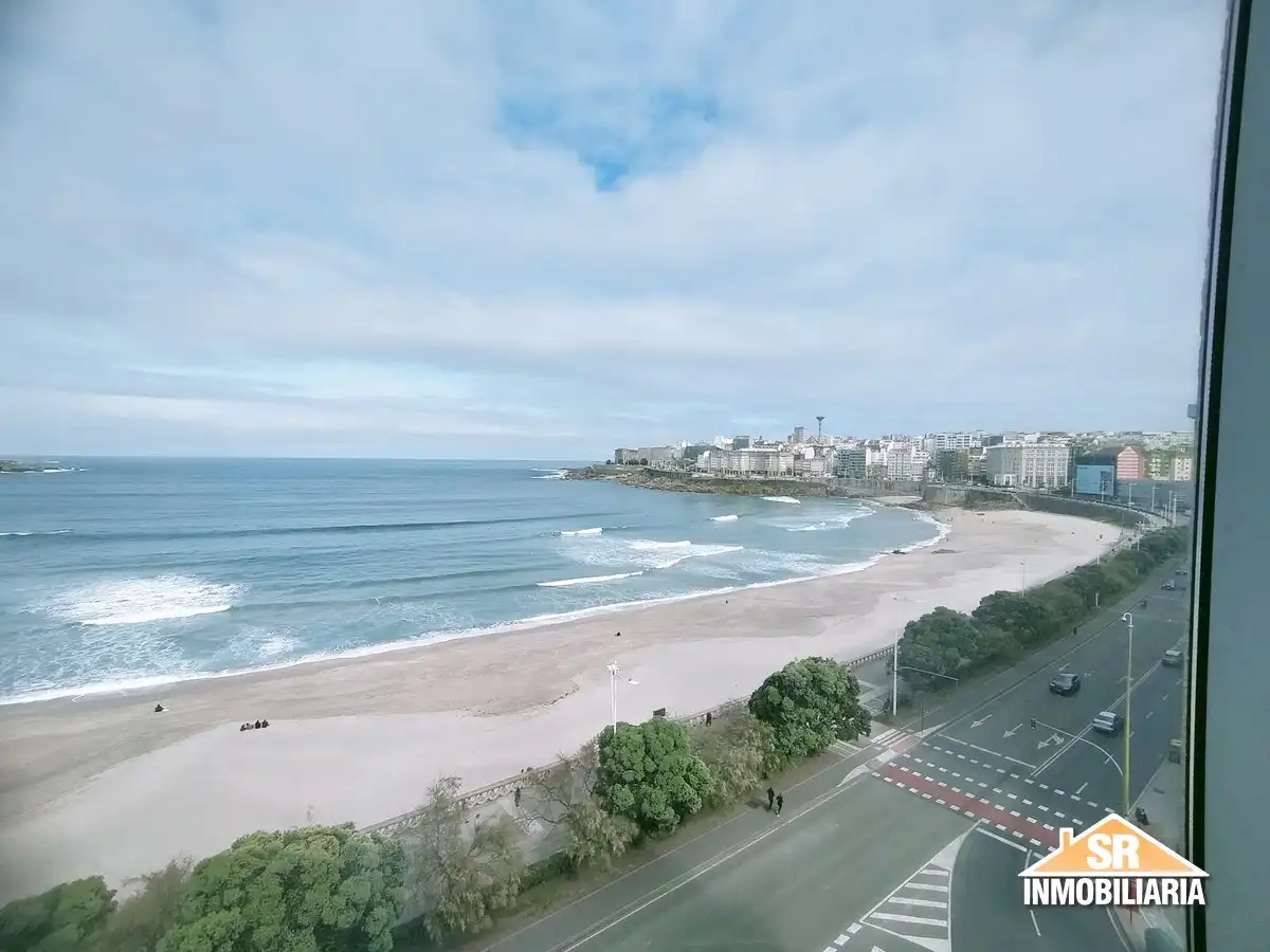 Vista exterior de Pis de lloguer en A Coruña Capital  amb Calefacció i Forn