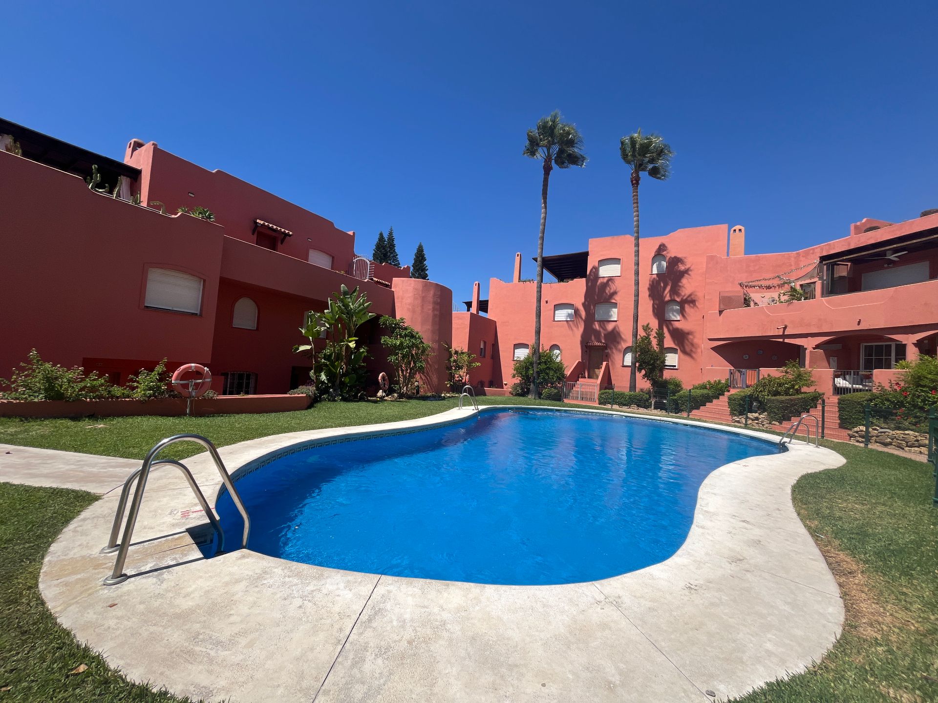 Swimming pool of Apartment to rent in Marbella  with Heating, Terrace and Furnished