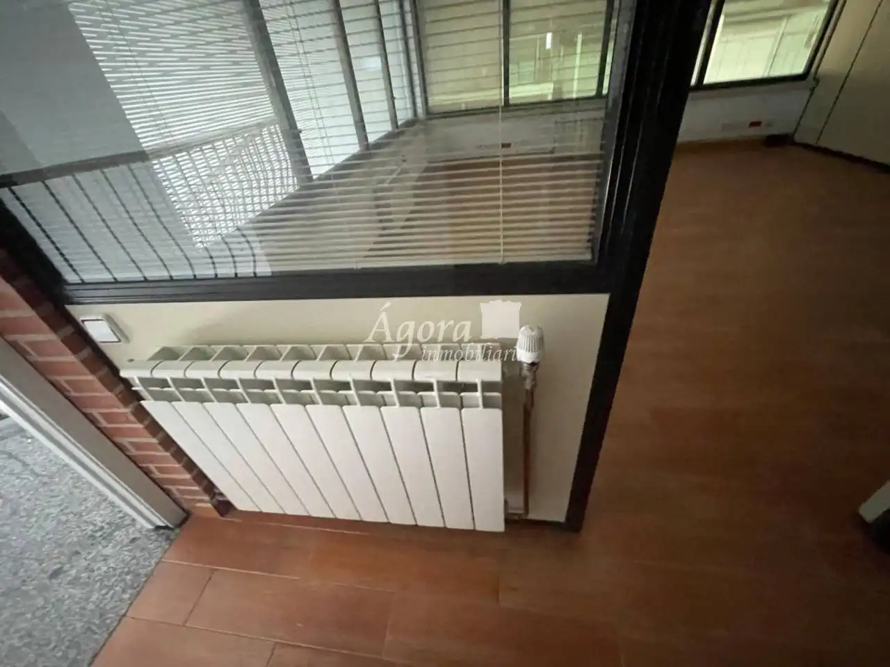 Terrasse von Fabrikhallen zum Verkauf in Valladolid mit Heizung