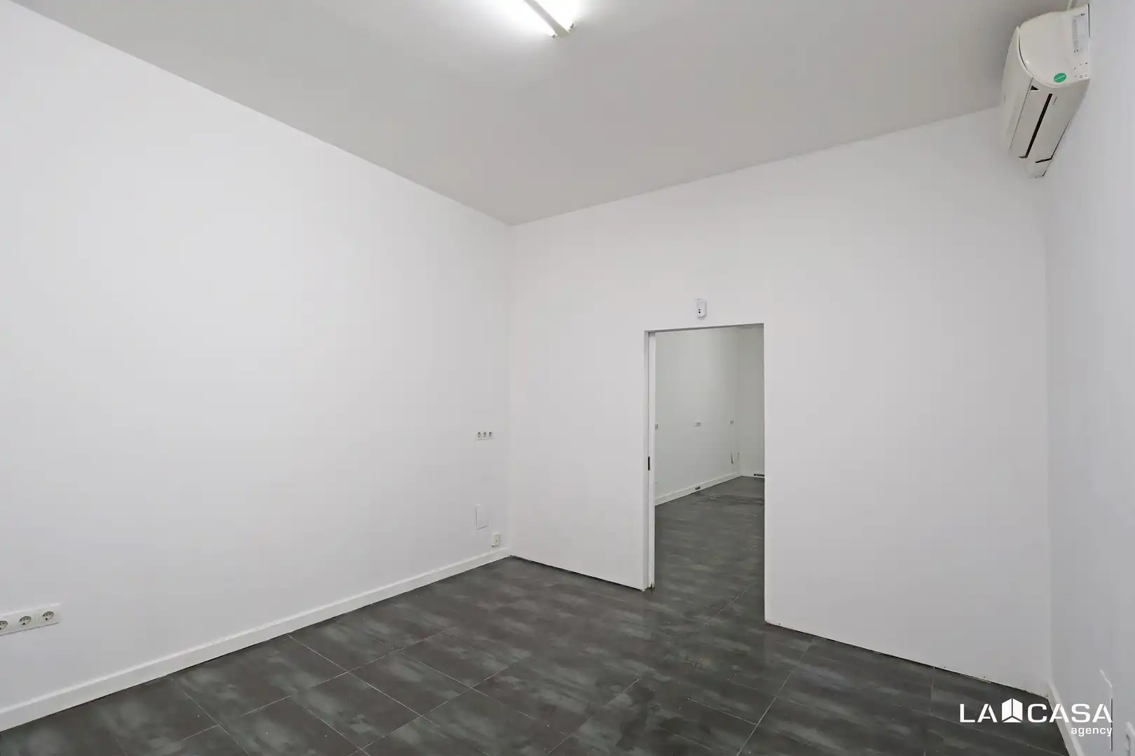 LOCAL COMERCIAL EN EL CORAZÓN DE BARCELONA, imatge 3
