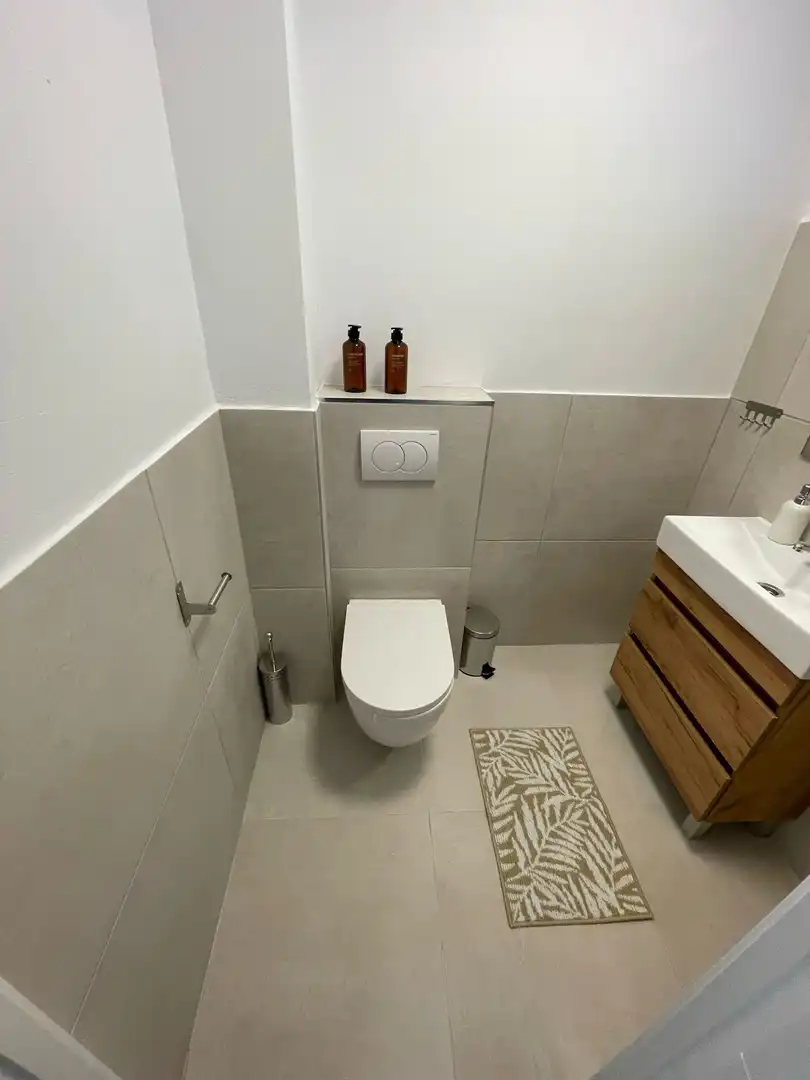 Baño de Piso de alquiler en Vélez-Málaga con Aire acondicionado, Calefacción y Terraza