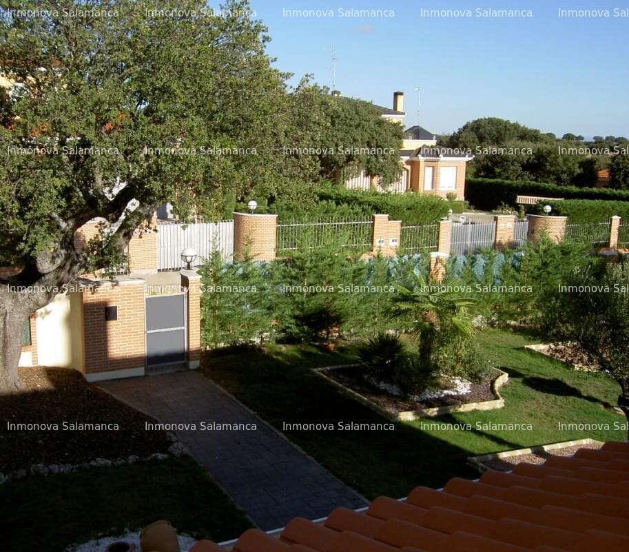 Garden of Single-family semi-detached for sale in Salamanca Capital  with Heating