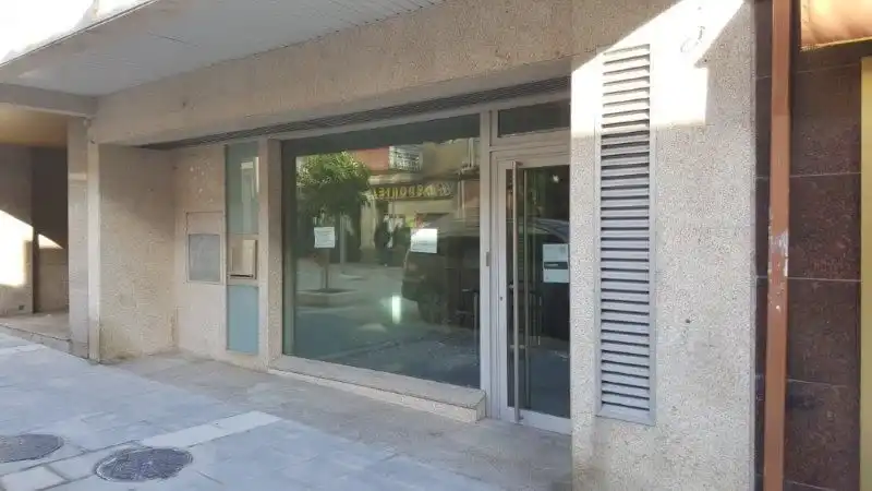 Local comercial en venda a Rúa Castelao, imagen 3