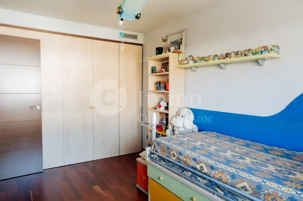 Dormitori de Casa adosada en venda en Lleida amb Aire condicionat, Calefacció i Parquet