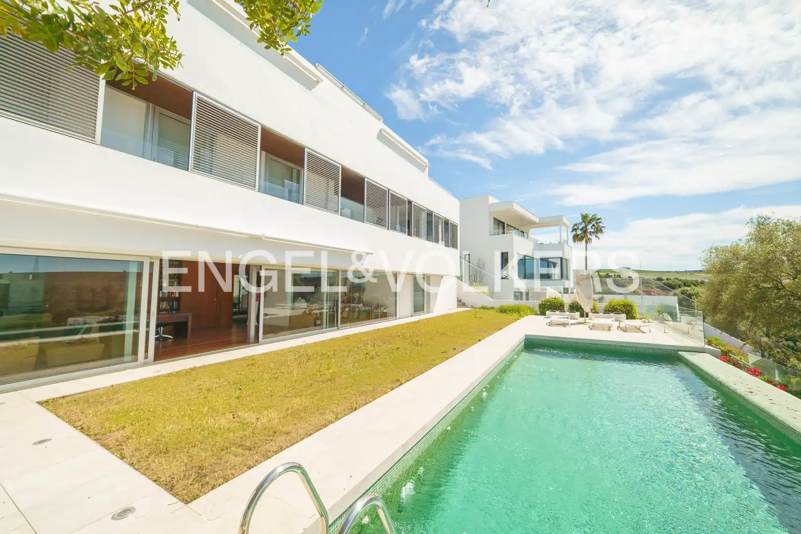 Exterior view of Houses for sale in Jerez de la Frontera  with Air Conditioner, Heating and Private garden