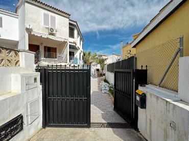 Casa bifamiliare in vendita a Carrer Villahermosa del Río 9