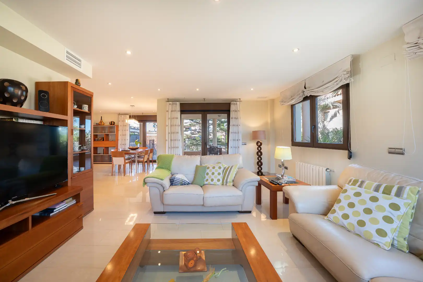 Sala de estar de Casa o chalet en venta en Torrevieja con Aire acondicionado, Calefacción y Jardín privado