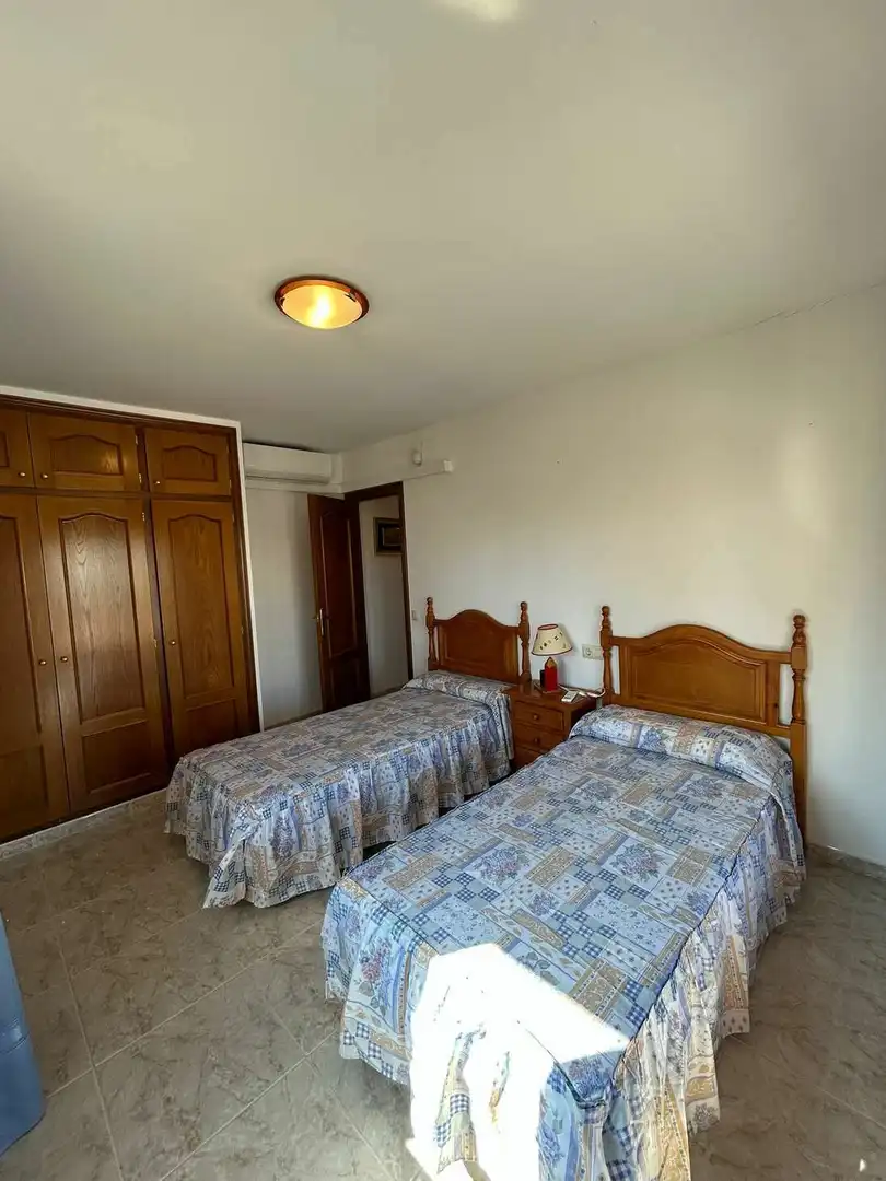 House with pool for sale in Requesens, imagen 8