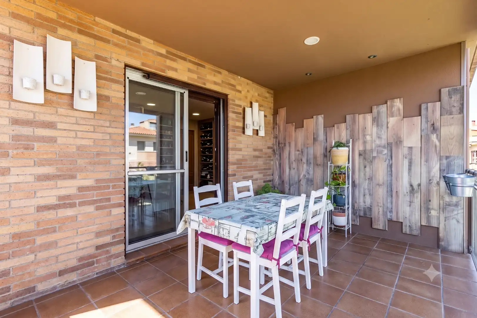 Terrassa de Casa o xalet en venda en Viladecans amb Jardí privat, Terrassa i Piscina