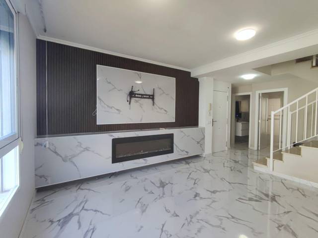 Casa adosada en Alquiler en  BLASCO IBAÑEZ, DE en Rafelcofer