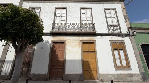 Foto 2 de Casa adosada en venda a Pérez Galdós, 12, San Juan, Telde