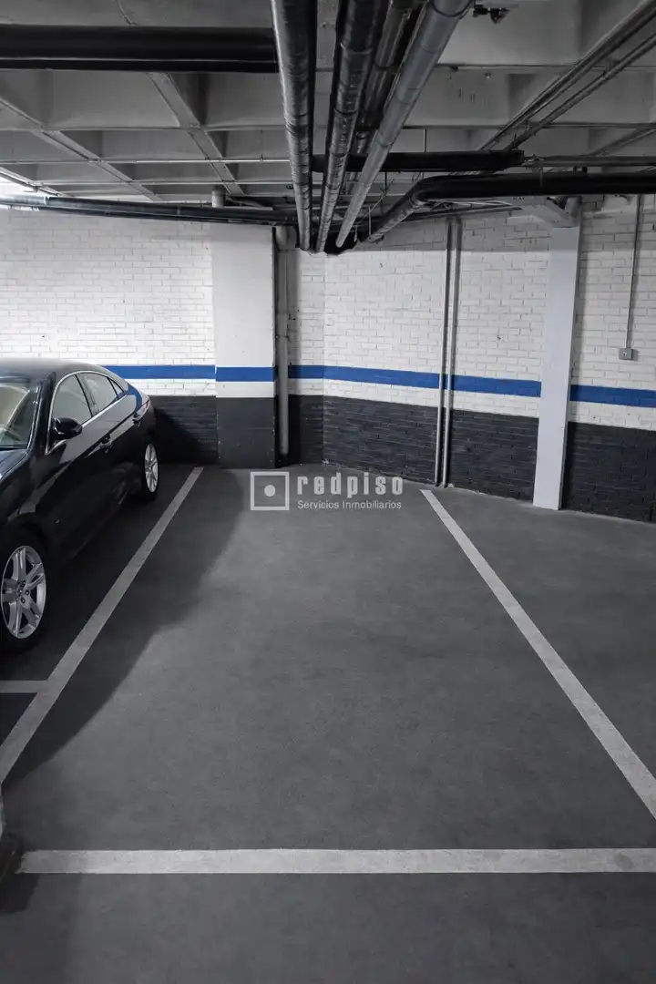 Garage for sale in de Cristóbal Bordiú, Ríos Rosas - Nuevos Ministerios