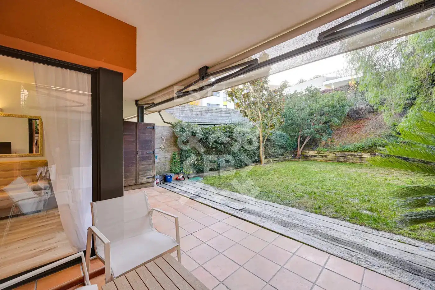 Garten von Wohnung zum Verkauf in Lloret de Mar mit Klimaanlage, Heizung und Privatgarten