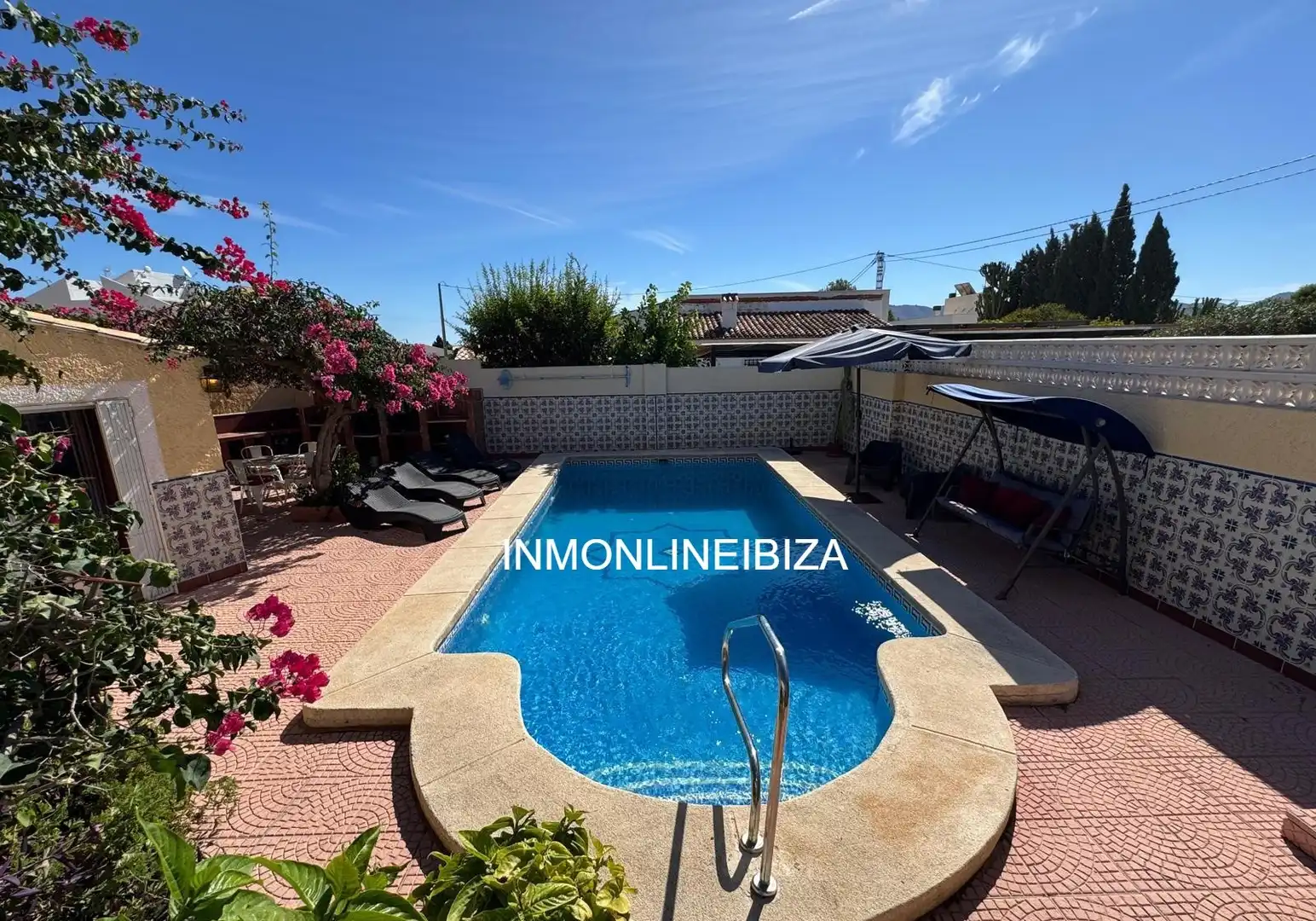 Chalet con piscina en alquiler en Cami Barranc del Devesa 20, imagen 3