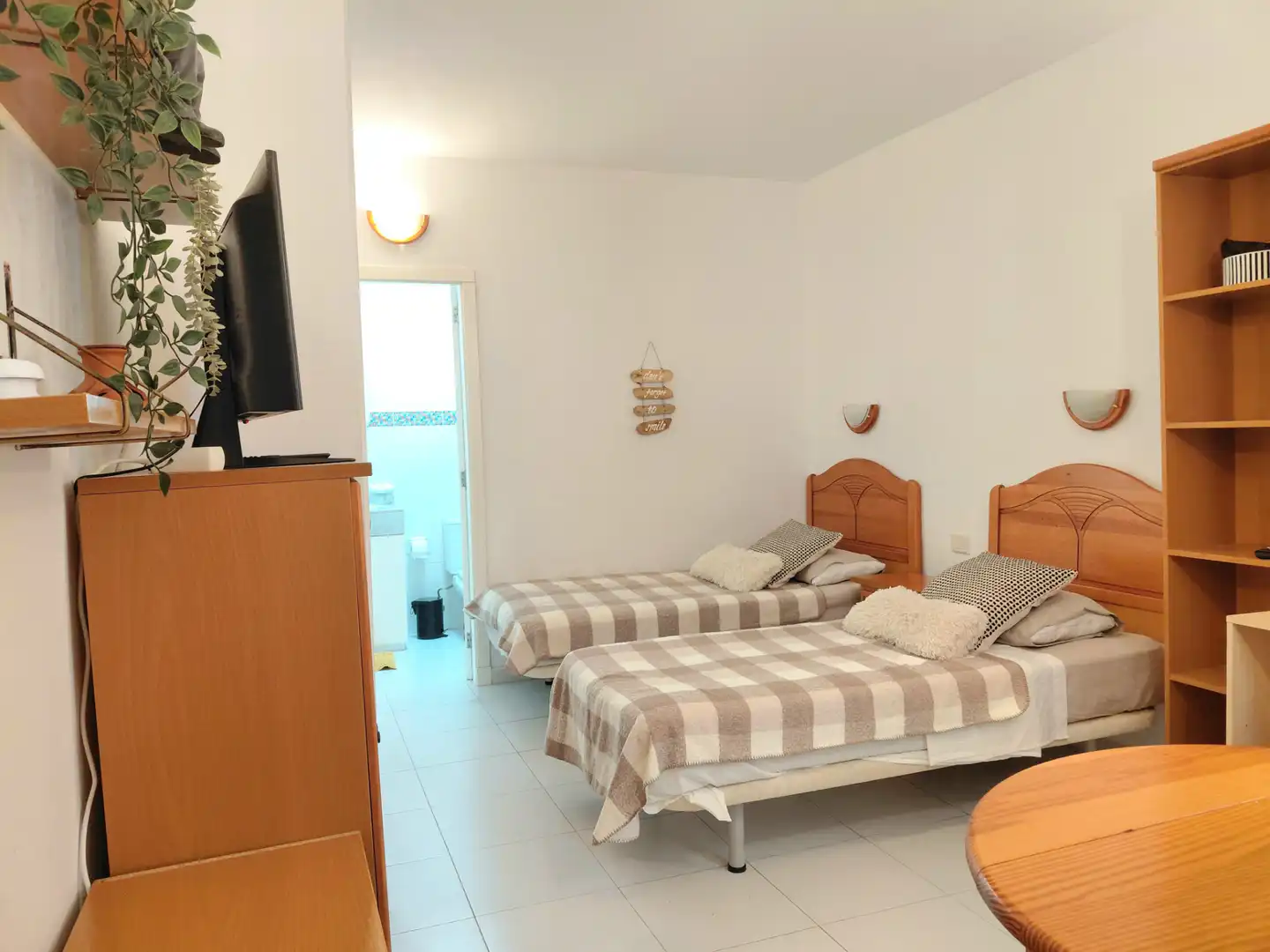 Habitación de Estudio de alquiler en Las Palmas de Gran Canaria con Amueblado, Lavadora y Microondas