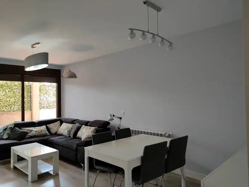 Sala de estar de Planta baja de alquiler en Colmenar Viejo con Calefacción, Jardín privado y Terraza