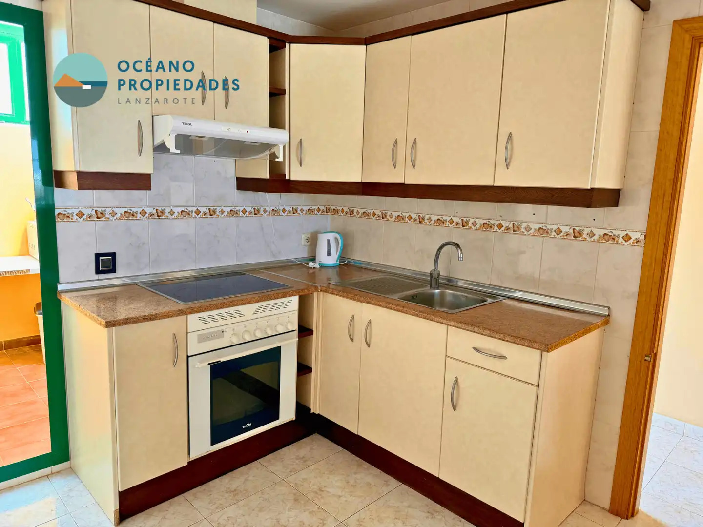 Kitchen of Flat for sale in Teguise  with Terrace, Balcony and Community pool