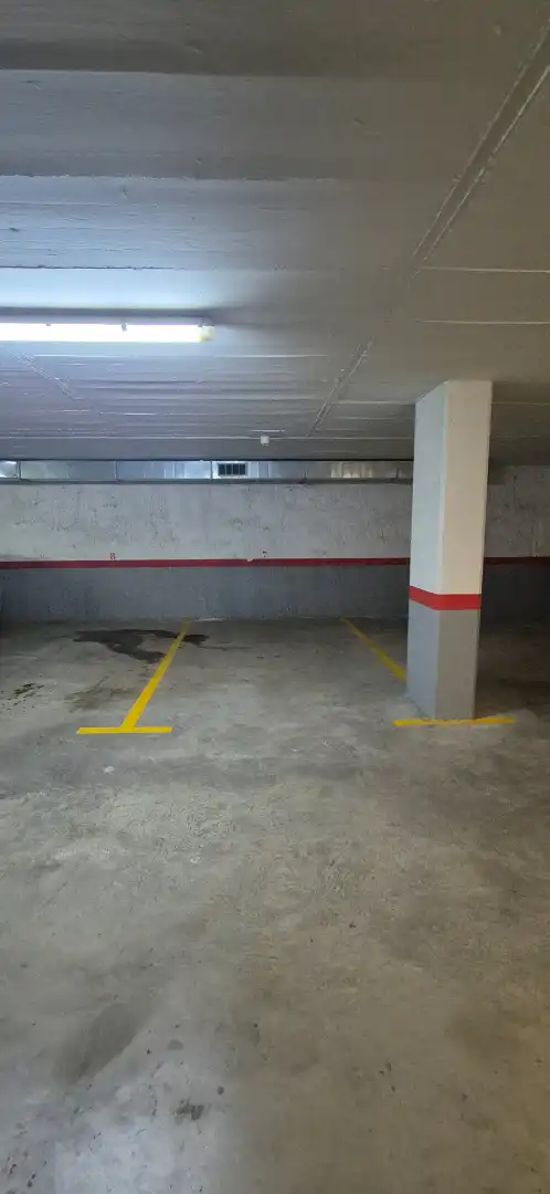 Aparcament de Garatge de lloguer en Esplugues de Llobregat