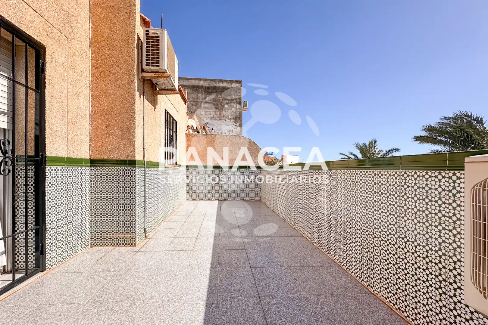 Exterior view of Detached homes for sale in Roquetas de Mar  with Terrace, Furnished and Oven