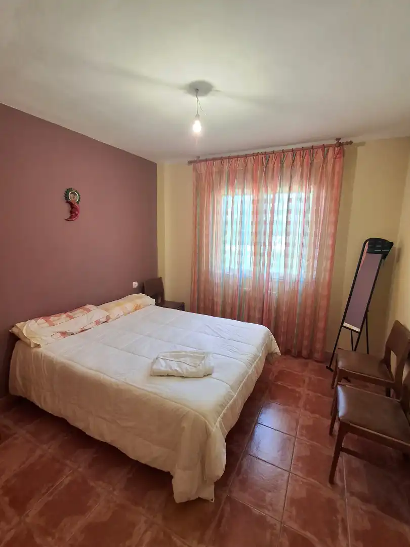 Dormitori de Casa adosada en venda en Torrecilla En Cameros amb Calefacció, Parquet i Terrassa