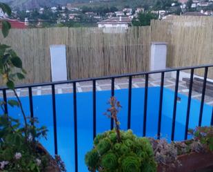 Piscina de Casa adosada en venda en Nívar