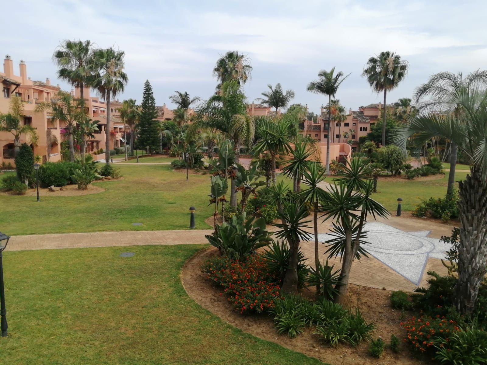 Exterior view of Flat to rent in Estepona  with Air Conditioner, Terrace and Furnished