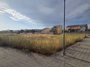 Terreno residencial en venta en Carrer de Santiago Rusiñol 10