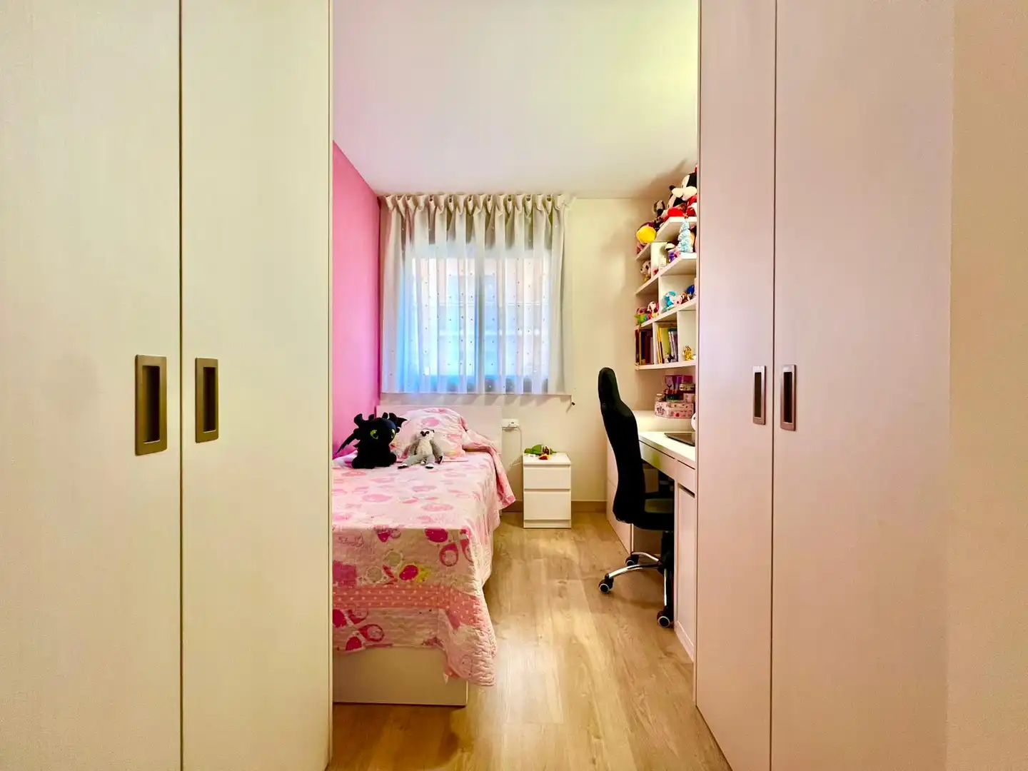 Bedroom of Flat for sale in Montcada i Reixac  with Air Conditioner, Heating and Parquet flooring
