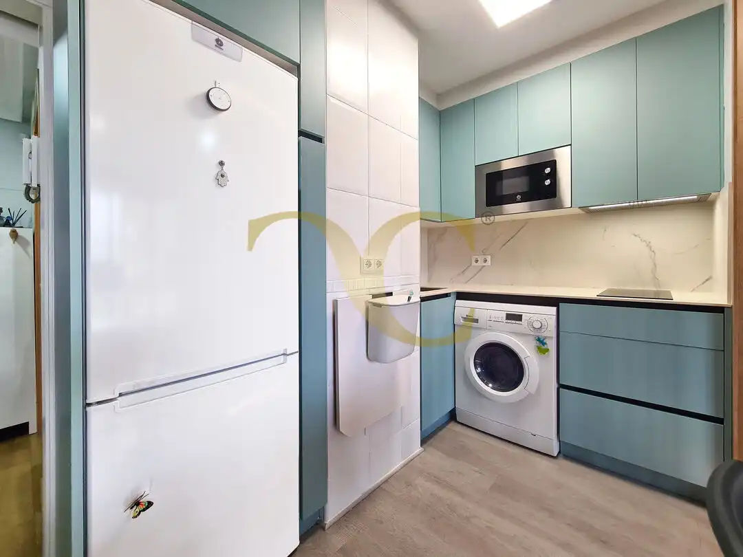 Kitchen of Flat for sale in Oviedo   with Heating, Storage room and Furnished