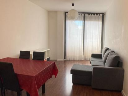 Sala d'estar de Pis en venda en Terrassa amb Calefacció, Traster i Balcó