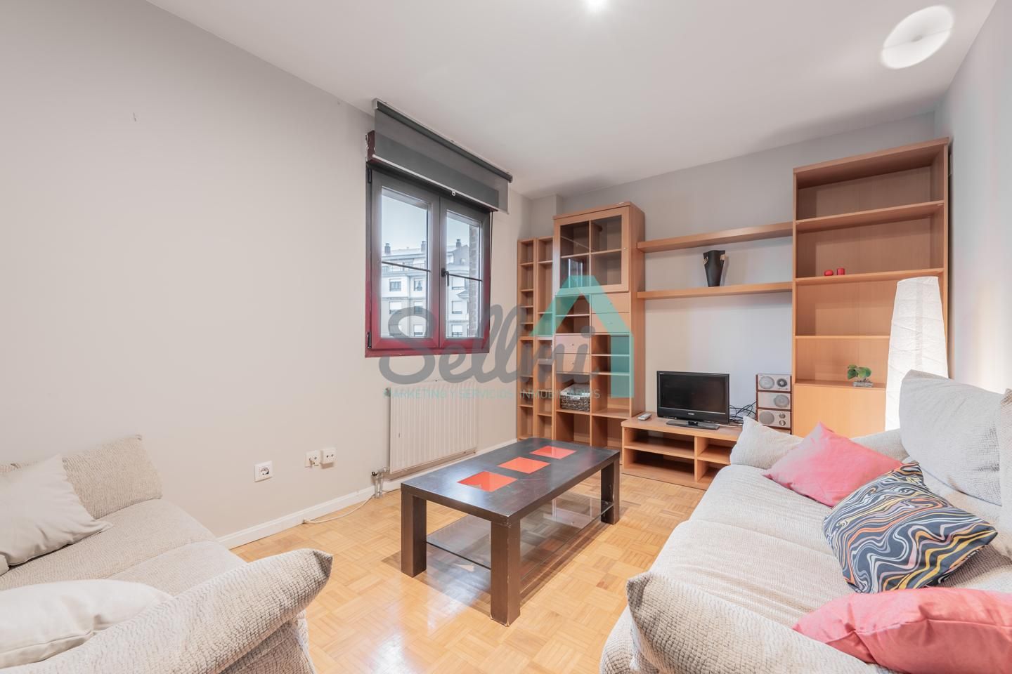 Duplex to rent in Rafael Gallego Sainz, Vallobín
