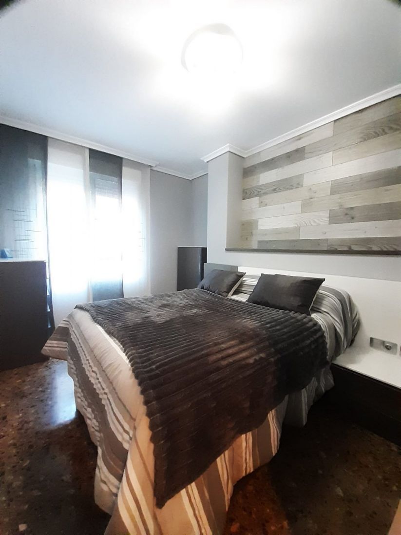 Piso en venta en Ensanche - Río Júcar
