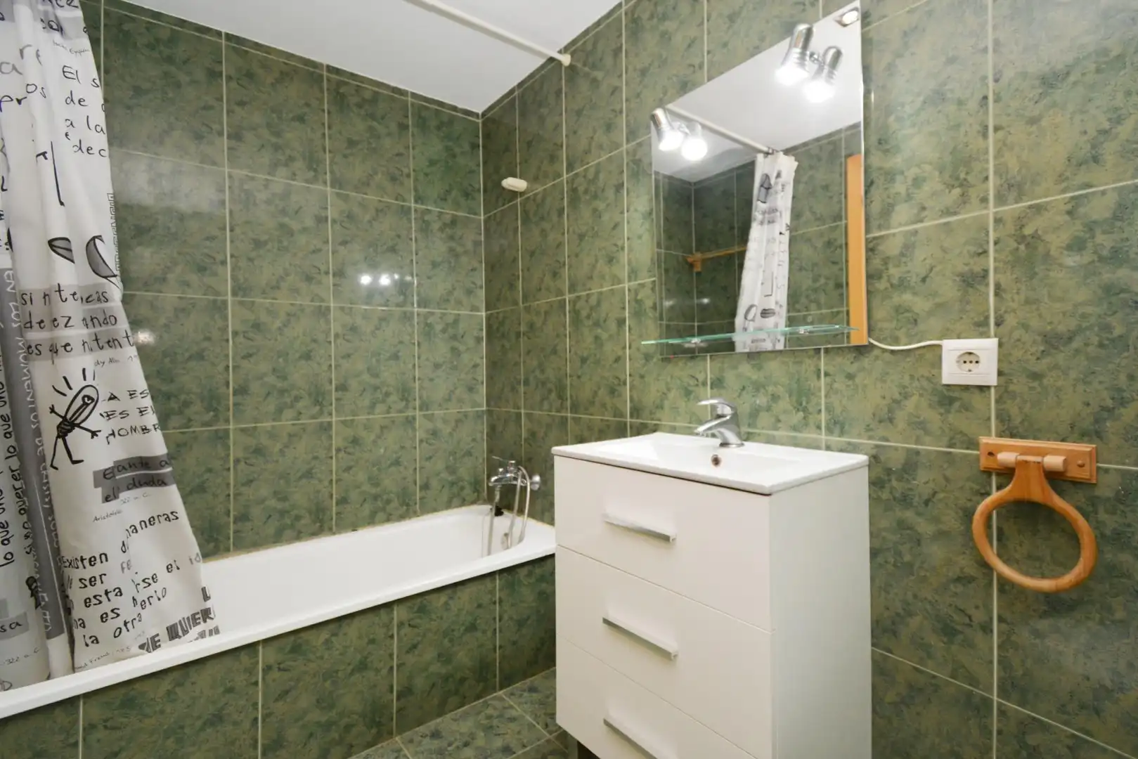 Baño de Piso en venta en El Burgo de Ebro, Zaragoza