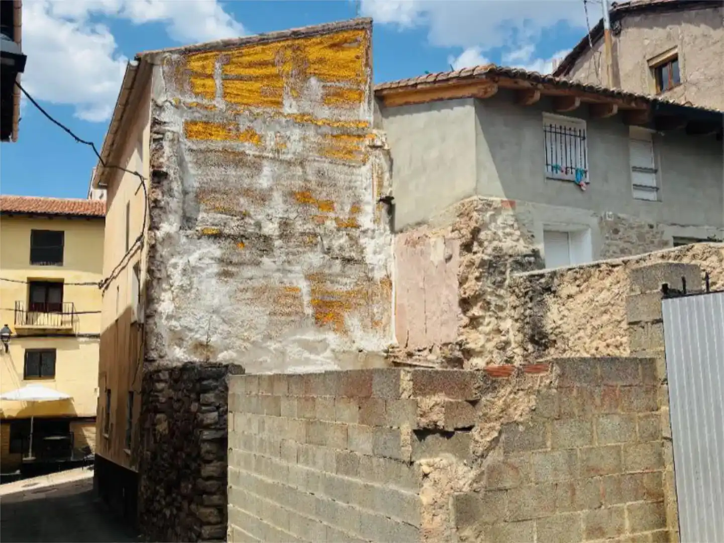 Vista exterior de Piso en venta en Cedrillas con Trastero, Amueblado y Balcón
