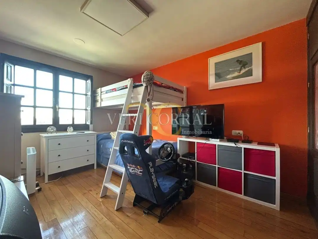 Habitación de Casa o chalet en venta en Llanes con Calefacción, Jardín privado y Terraza