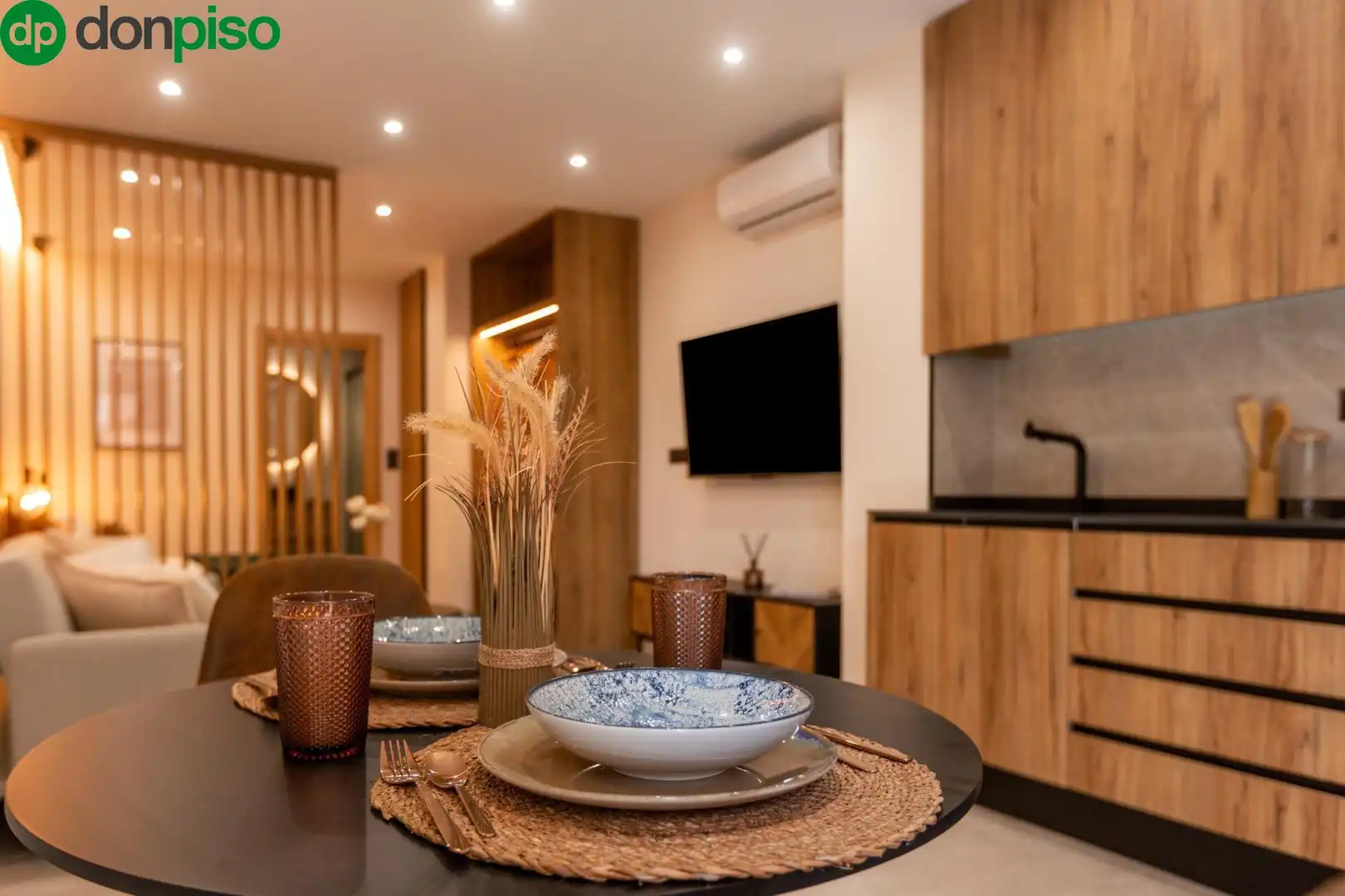 Kitchen of Study for sale in Granada  with Air Conditioner, Heating and Furnished