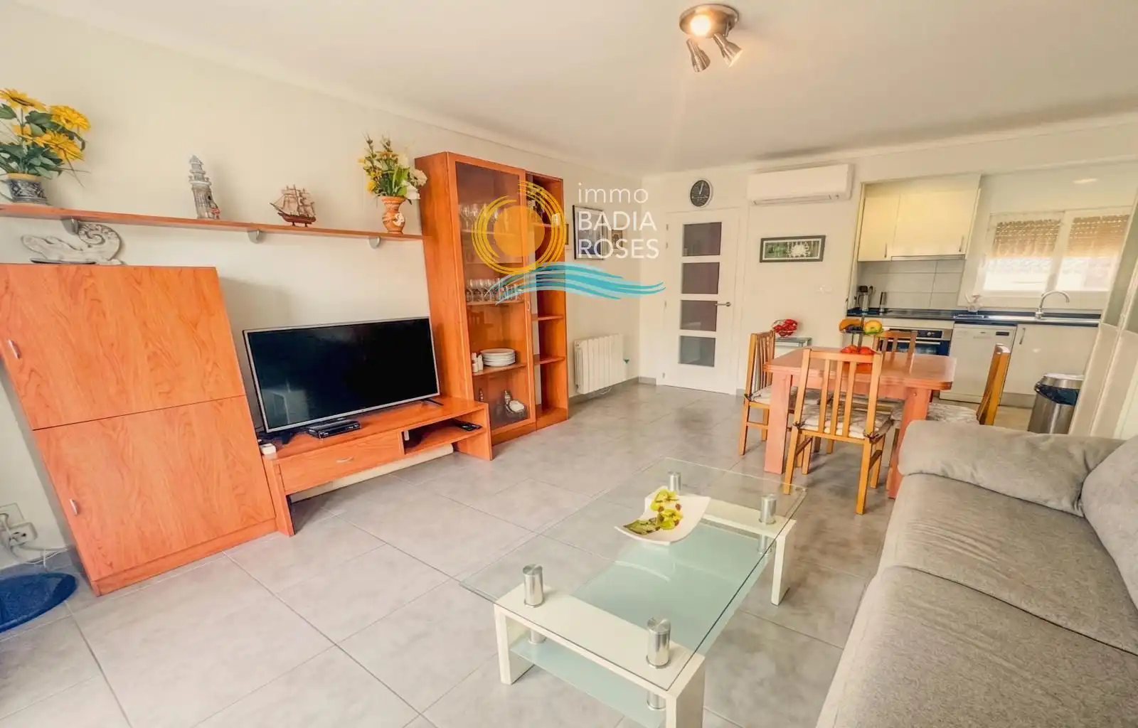 Sala de estar de Piso en venta en Roses con Aire acondicionado, Calefacción y Terraza