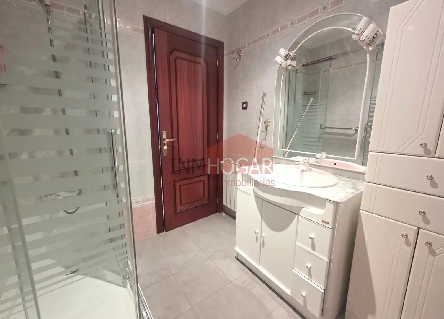 Bathroom of Flat for rent in Ávila  with Heating, Parquet flooring and Furnished