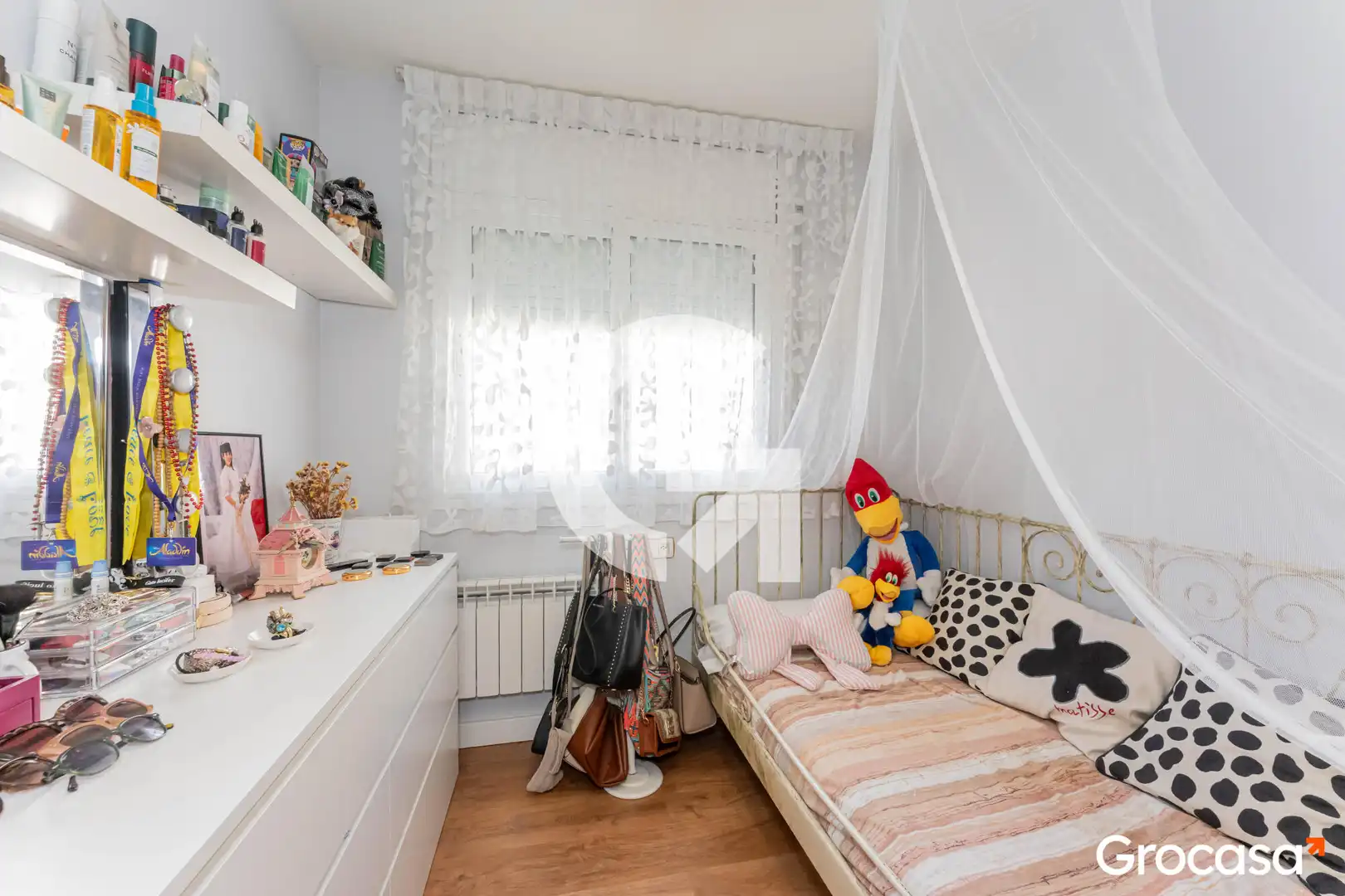 Dormitori de Casa adosada en venda en Cornellà de Llobregat amb Aire condicionat, Calefacció i Terrassa